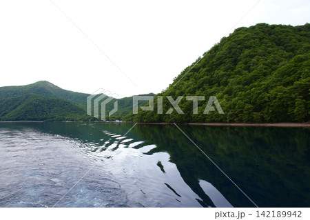 支笏湖 ヒメマス 山線鉄橋 支笏湖観光船 カルデラ湖 北海道観光 支笏洞爺国立公園 水中遊覧船 支笏湖 ヒメマス 山線鉄橋 支笏湖観光船 カルデラ湖 北海道観光 支笏洞爺国立公園 水中遊覧船 142189942