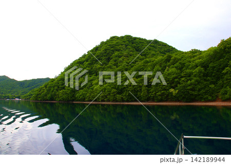支笏湖 ヒメマス 山線鉄橋 支笏湖観光船 カルデラ湖 北海道観光 支笏洞爺国立公園 水中遊覧船 支笏湖 ヒメマス 山線鉄橋 支笏湖観光船 カルデラ湖 北海道観光 支笏洞爺国立公園 水中遊覧船 142189944