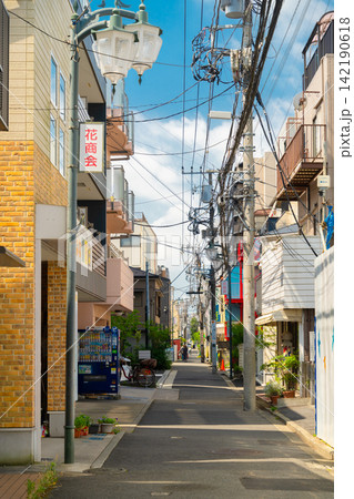 京急・花月総持寺駅(かげつそうじじえき) 駅前商店街 花商会 京急・花月総持寺駅(かげつそうじじえき) 駅前商店街 花商会 142190618