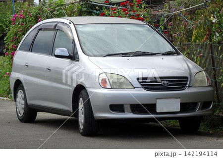 乗用車 乗用車 142194114