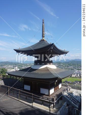 岡山県津山市にある天台宗「長法寺」：多宝塔 142194611