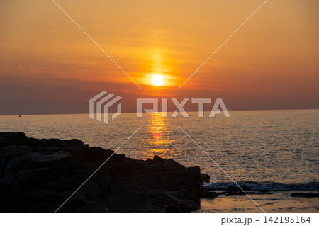 黄金岬海浜公園の夕暮れ 142195164