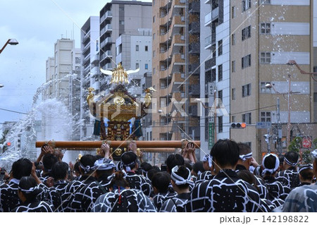 深川八幡祭の風景 東京 深川八幡祭の風景 東京 142198822