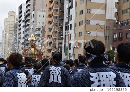 深川八幡祭の風景 東京 深川八幡祭の風景 東京 142198826