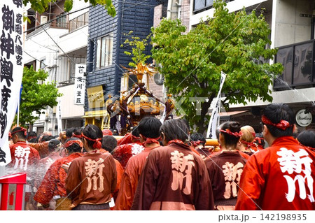 深川八幡祭の風景　東京 142198935
