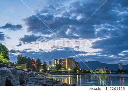琵琶湖岸夕景 滋賀県大津市 琵琶湖岸夕景 滋賀県大津市 142201166