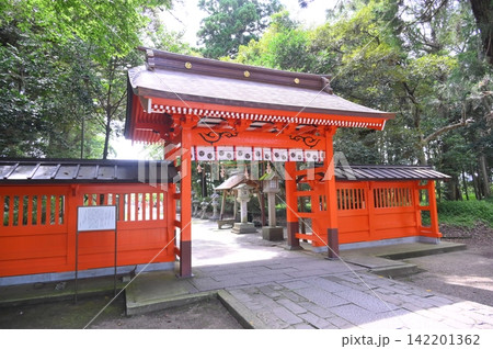 息栖神社の朱色の神門 息栖神社の朱色の神門 142201362