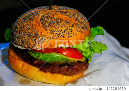 ハンバーガー 142201659
