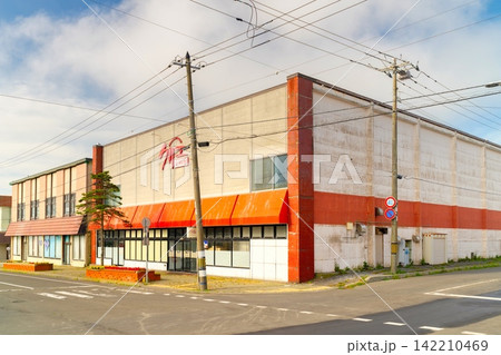 日本最東端の駅・JR根室駅 駅前 廃業した店舗 日本最東端の駅・JR根室駅 駅前 廃業した店舗 142210469