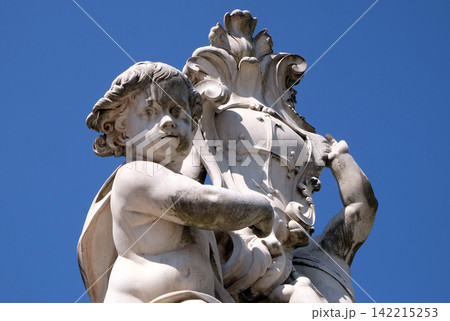 Fontana dei Putti on Piazza dei Miracoli with Angels in Pisa, Italy 142215253