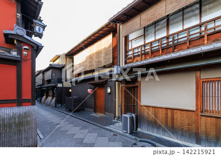 京都の先斗町の花街 (京都府京都市中京区) 142215921