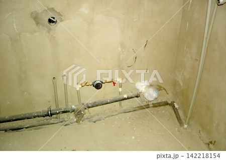Incomplete Plumbing in Renovation Reveals Key Details 142218154