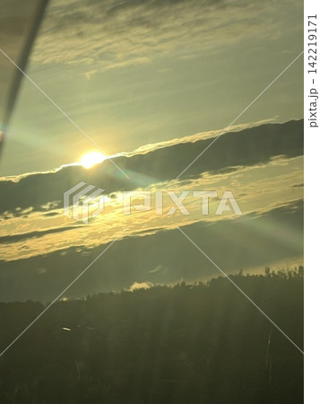 山にかかる虹 山にかかる虹 142219171