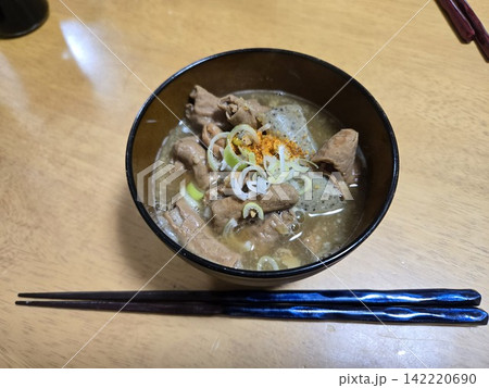 家庭で作った自家製モツ煮 142220690