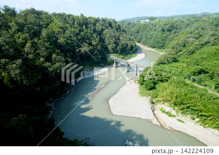 長野県飯田市_天龍峡大橋から北側風景3_2025年8月 長野県飯田市_天龍峡大橋から北側風景3_2025年8月 142224109