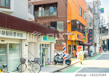 JR青梅線・東中神駅 駅前商店街 JR青梅線・東中神駅 駅前商店街 142224164