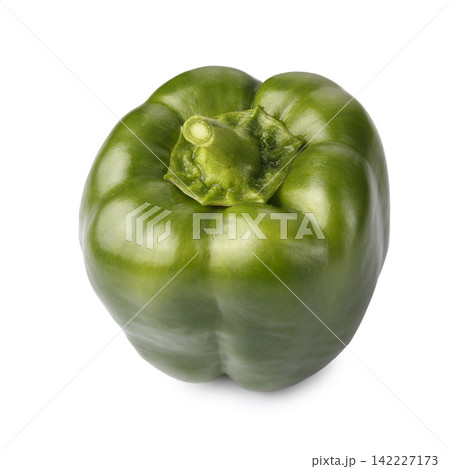 Green bell pepper isolated on a white background 142227173
