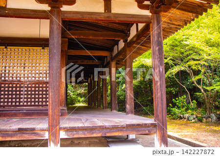 法界寺 女性の信仰を集める薬師如来のご利益：安産,授乳,子授 142227872