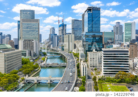 大阪・中之島の大阪弁護士会館からの眺め(2025年10月撮影) 大阪・中之島の大阪弁護士会館からの眺め(2025年10月撮影) 142229746