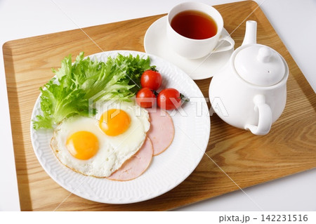 ハムエッグ朝食イメージ ハムエッグ朝食イメージ 142231516