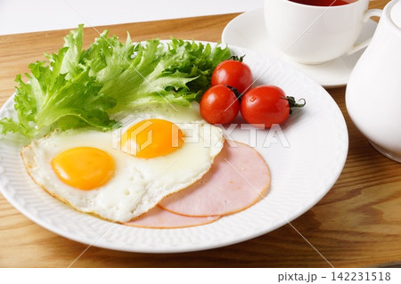 ハムエッグ朝食イメージ ハムエッグ朝食イメージ 142231518