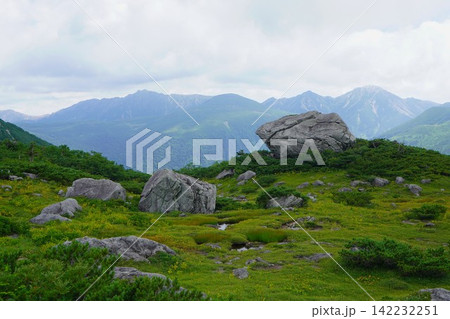 黒部五郎岳のカールと水晶岳・鷲羽岳 黒部五郎岳のカールと水晶岳・鷲羽岳 142232251