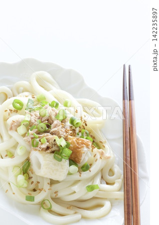 ツナと竹輪の冷やしうどん 142235897