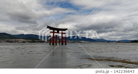 厳島神社、大鳥居【日本・広島】 厳島神社、大鳥居【日本・広島】 142236643