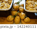ジャガイモのクローズアップ 142240111