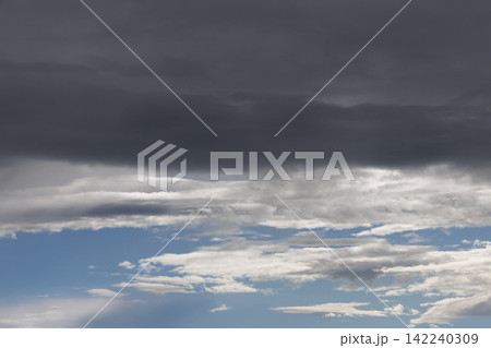 ドラマチックな空 ドラマチックな空 142240309