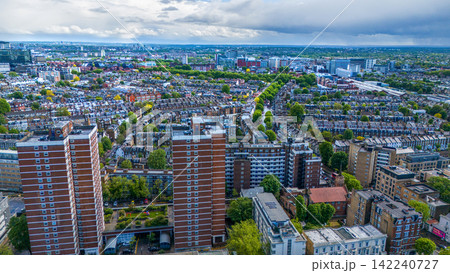 Hammersmith borough  - aerial view -  the  famous town housees rows 142240727