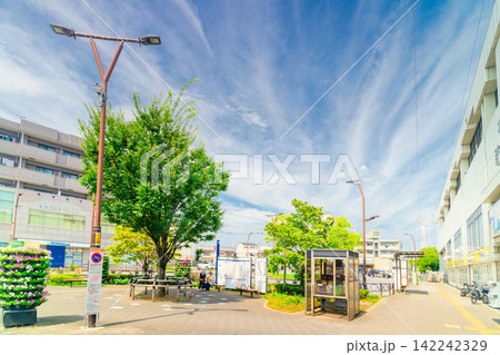 北総線・新柴又駅　駅前 142242329
