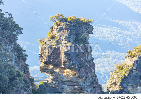 The Three Sisters Meehni rock in the Blue Mountains National Park The Three Sisters Meehni rock in the Blue Mountains National Park 142245080