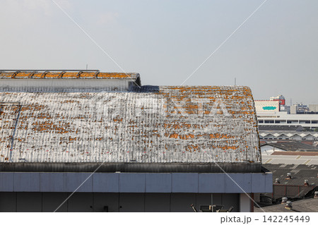 Tile texture of old metal sheet roof. Tile texture of old metal sheet roof. 142245449