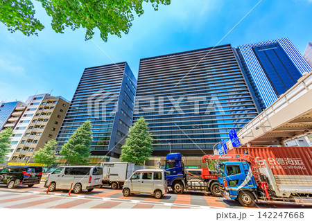 東京 中央区 昭和通り沿いの都市風景 京橋2丁目付近 東京 中央区 昭和通り沿いの都市風景 京橋2丁目付近 142247668
