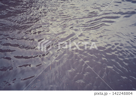濁流 洪水 水流 濁流 洪水 水流 142248804