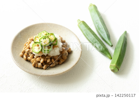 オクラ納豆大根おろし和えとオクラ オクラ納豆大根おろし和えとオクラ 142250117