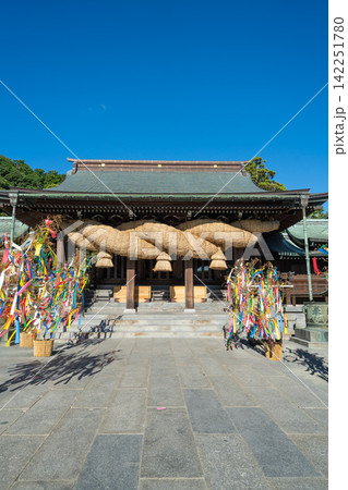 Miyajidake Shrine main hall with giant shimenawa sacred rope in Fukutsu, Fukuoka, Japan 142251780