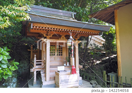 杉本寺 大蔵弁財天堂(神奈川県鎌倉市) 杉本寺 大蔵弁財天堂(神奈川県鎌倉市) 142254058