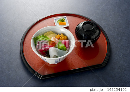 海鮮丼 海鮮丼 142254192