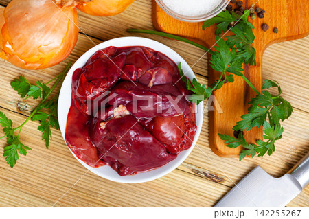 Raw chicken liver Raw chicken liver 142255267