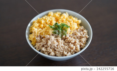 タルタルソース, タルタル, 自家製, 手作り, ゆで卵, 玉子, 卵, ディル, ハーブ, 調味料 タルタルソース, タルタル, 自家製, 手作り, ゆで卵, 玉子, 卵, ディル, ハーブ, 調味料 142255716