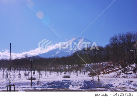 静岡県、須走峠走行途中の駐車場からの「富士山」 静岡県、須走峠走行途中の駐車場からの「富士山」 142257183