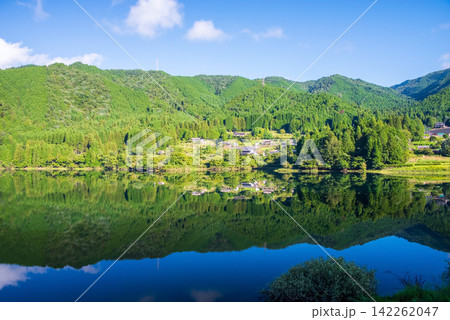 【絶景 夏の湖畔】岐阜県 下呂市 馬瀬川 八坂湖畔 【絶景 夏の湖畔】岐阜県 下呂市 馬瀬川 八坂湖畔 142262047