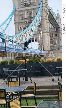 This is building around the icon of Tower Bridge, London This is building around the icon of Tower Bridge, London 142262205