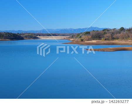 冬の多摩湖 冬の多摩湖 142263277