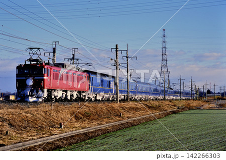2008年 東北線を走るEF8181ブルートレイン北斗星92号 2008年 東北線を走るEF8181ブルートレイン北斗星92号 142266303