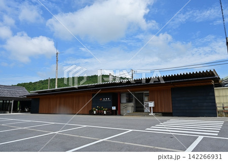 柏原駅(かしわばらえき)東海道本線 柏原駅(かしわばらえき)東海道本線 142266931