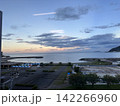 ホテルから見た海 142266960