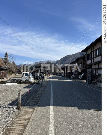 白川郷の朝 142268551